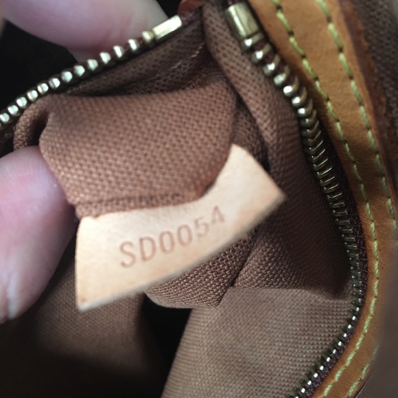 Purse - Picture 7 of 8